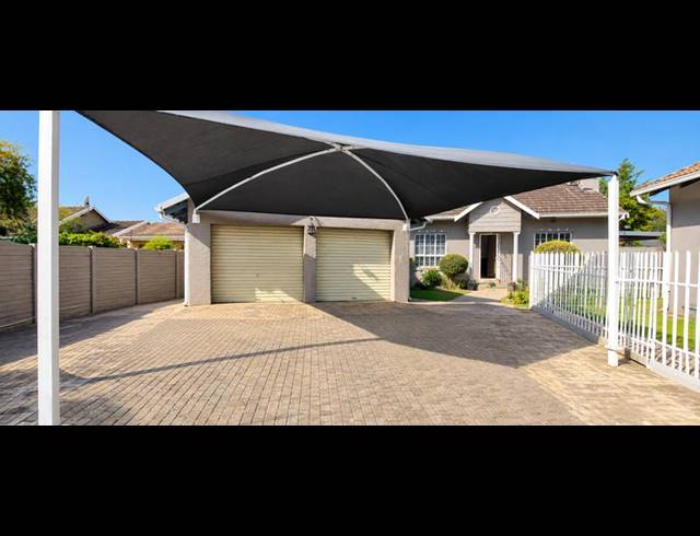 3 BEDROOM HOUSE FOR SALE IN BRACKENHURST